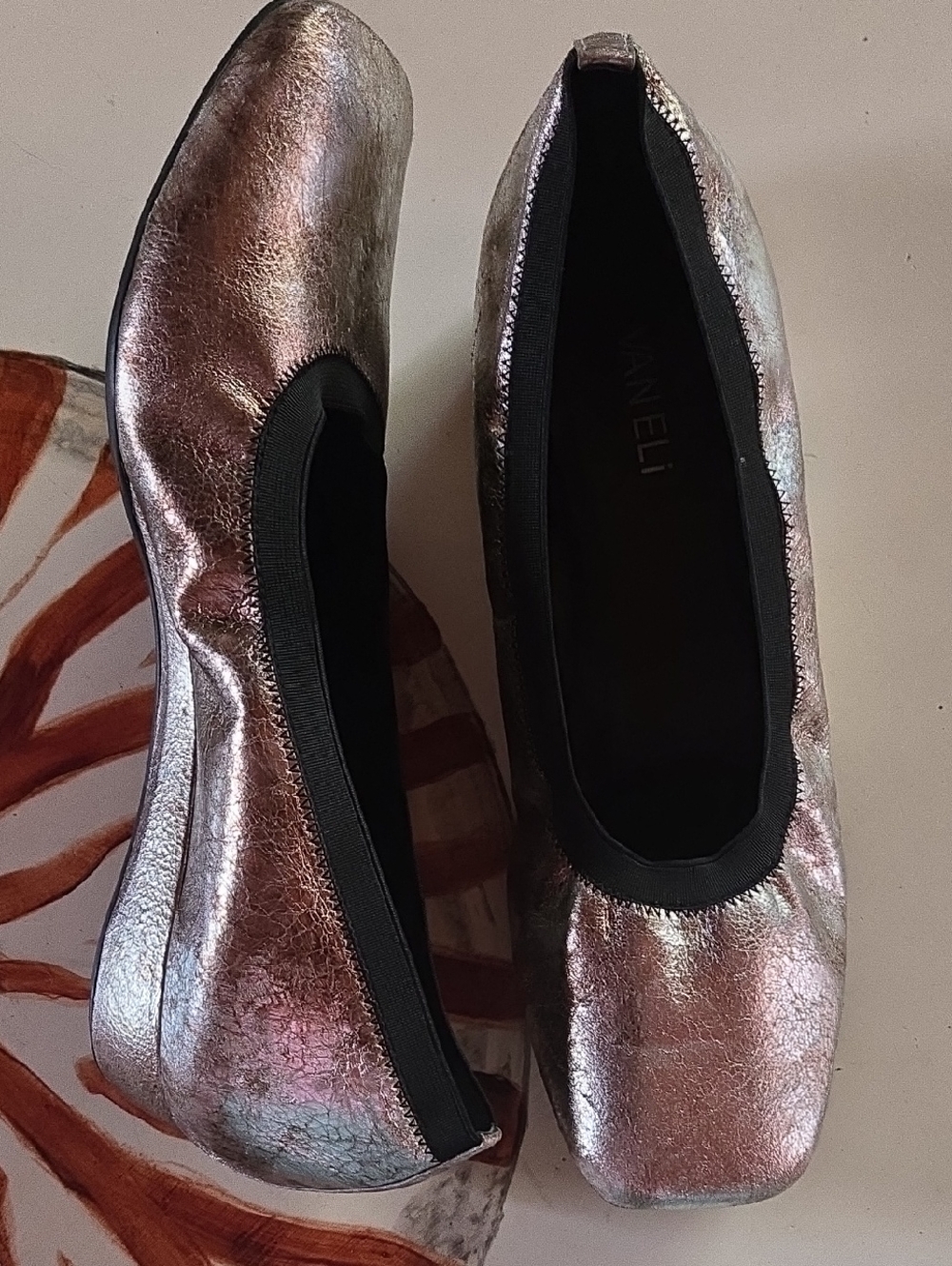 Van Eli Metallic Gold And Silver Demi Wedge Flat Size 11